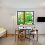 Im Rosengarten * Bodman-Ludwigshafen